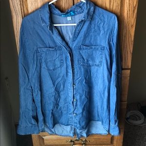 Francesca’s long-sleeve chambray shirt